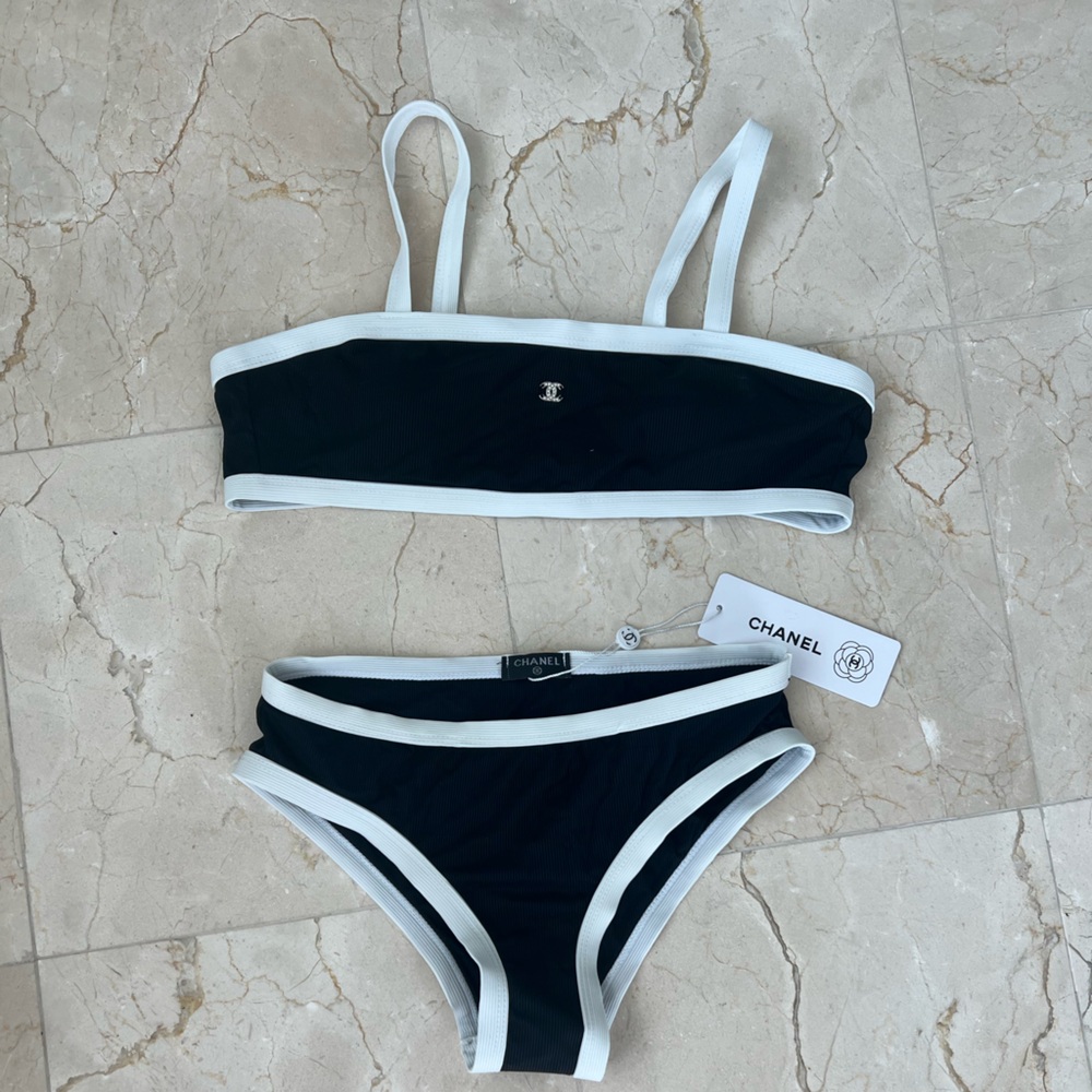 Chanel* bikini